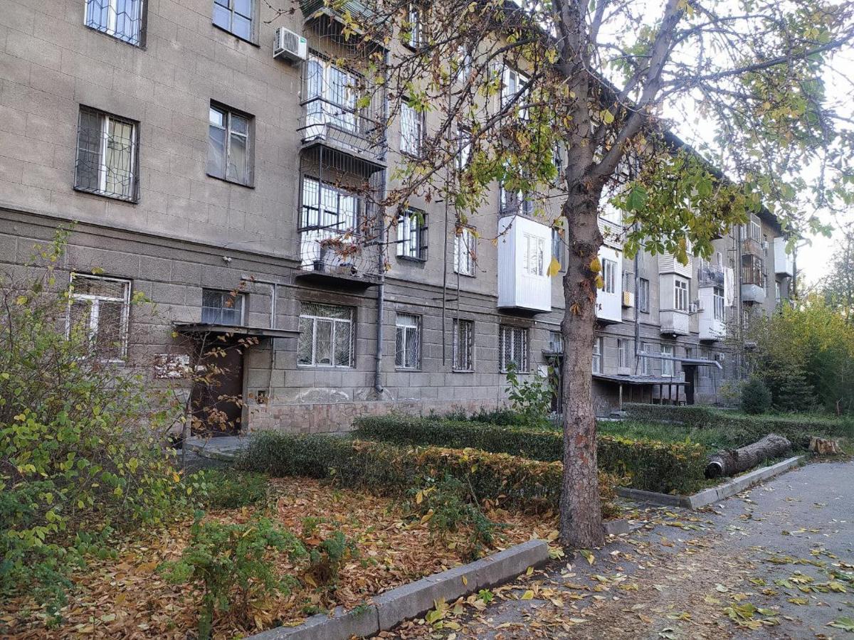 Aura On Erkindik Boulevard Bischkek Exterior foto